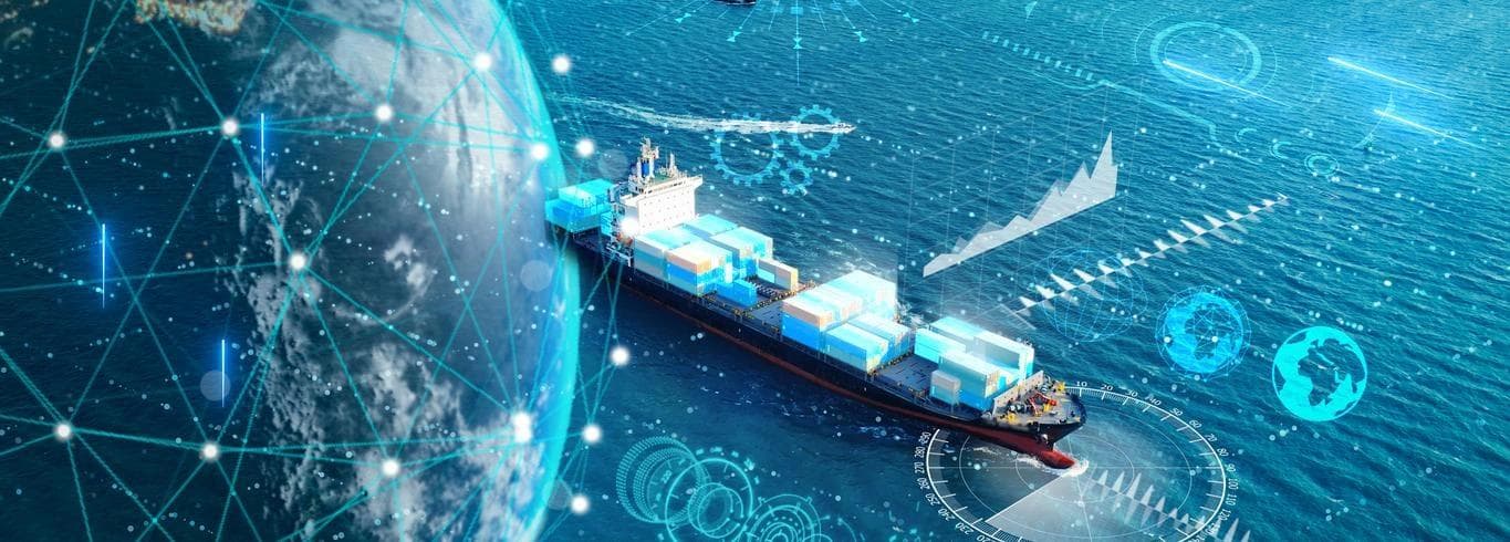 cargo sur l'océan